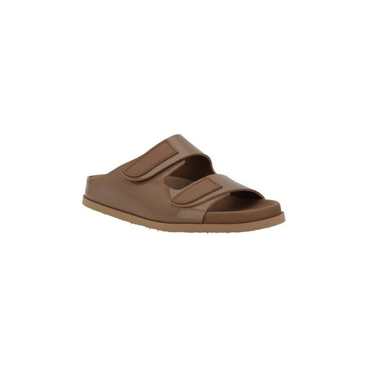 Pedro García Dominika sandals in brown leather with Velcro straps, round toe, anatomical insole, and flat sole for comfort and stability.