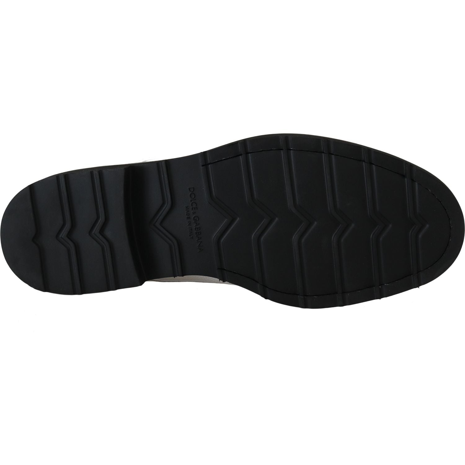 优雅的白色正式皮鞋