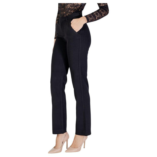Women's black recycled polyester pants, fall/winter collection, made of 53% recycled polyester, 42% polyester, 5% elastane.