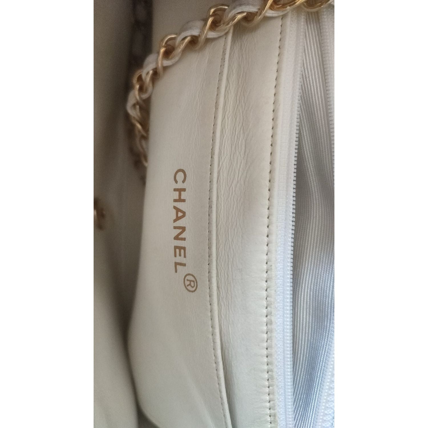 Chanel White Medium Classic DIANA Shoulder Bag Gold Plated Purse