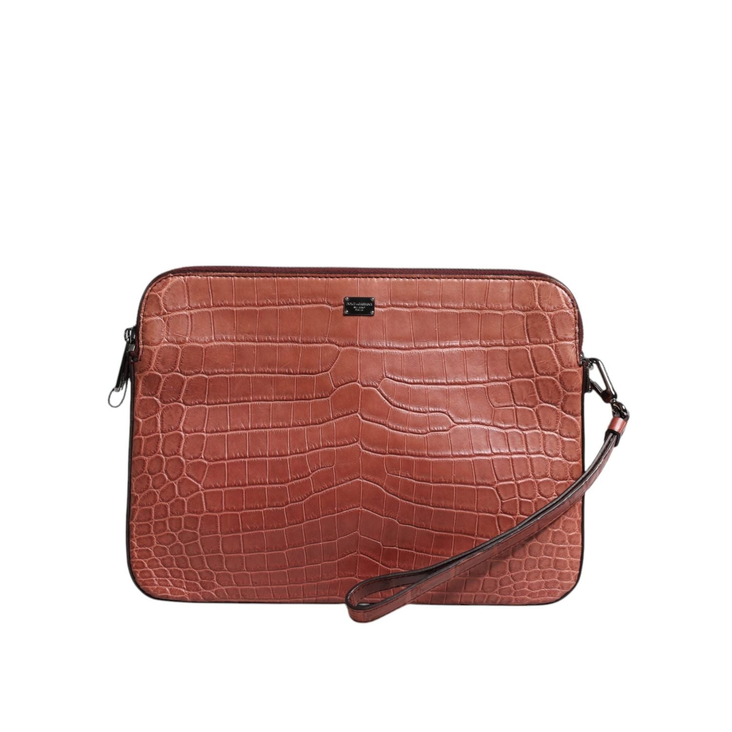 Front view with bag zipped and handles upright.