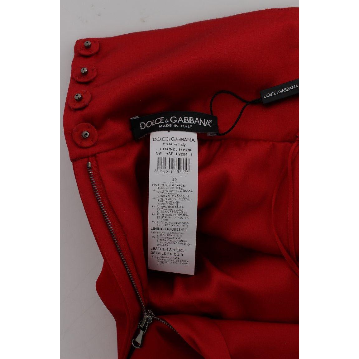 شورت حرير مطرز بطبعة Enchanted Sicily من Dolce &amp; Gabbana