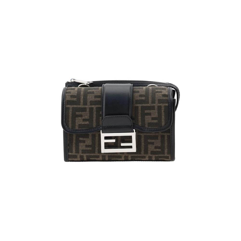 Front view with bag zipped and handles upright.