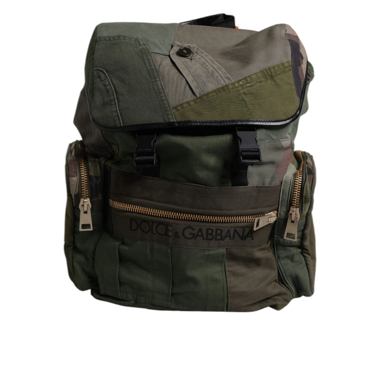 Front view with bag zipped and handles upright.