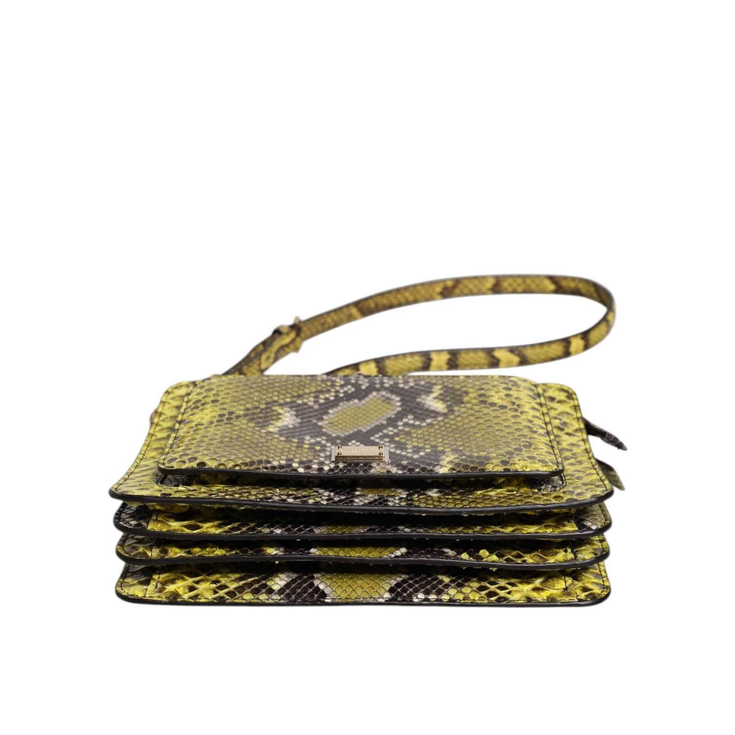 Front view with bag zipped and handles upright.