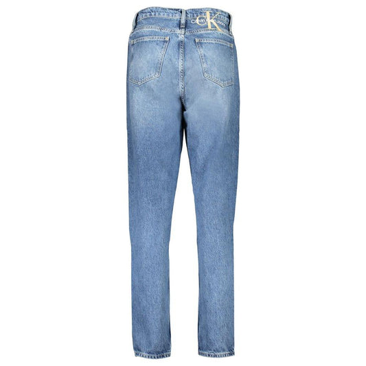 Back view of Calvin Klein blue mom jeans featuring 5 pockets, washed effect, with embroidery and logo, made with 20% recycled cotton.