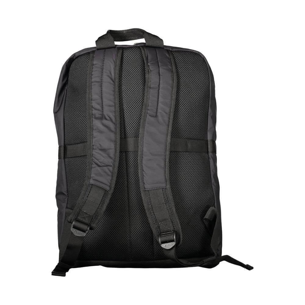 Front view with bag zipped and handles upright.
