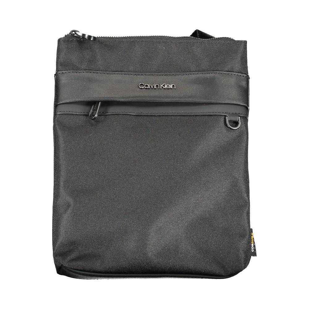 Front view with bag zipped and handles upright.