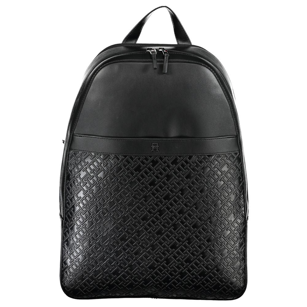 Front view with bag zipped and handles upright.