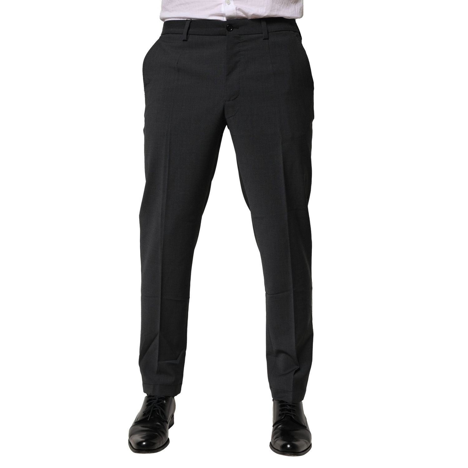 Front view with bag zipped and handles upright.