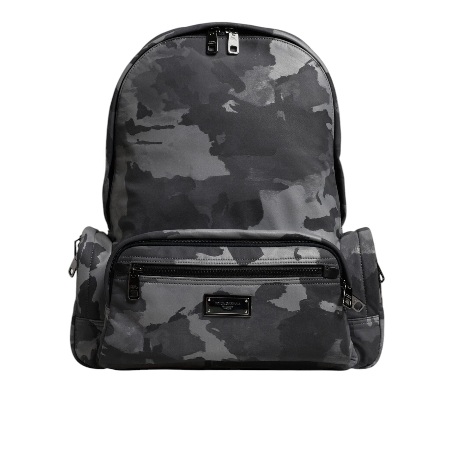 Front view with bag zipped and handles upright.