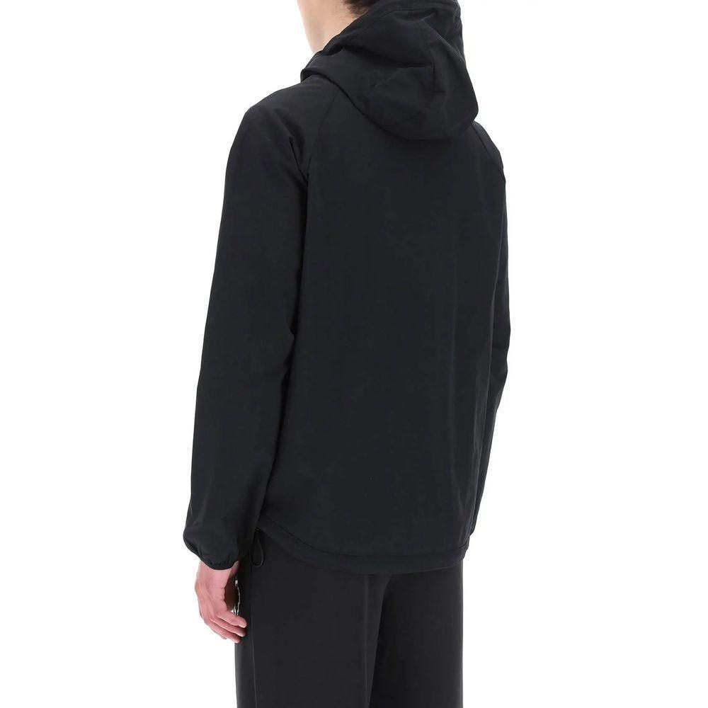 Front view with bag zipped and handles upright.