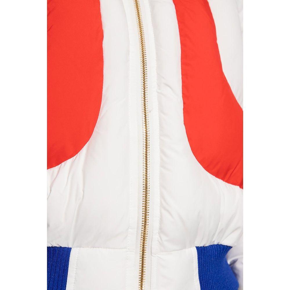 Front view with bag zipped and handles upright.