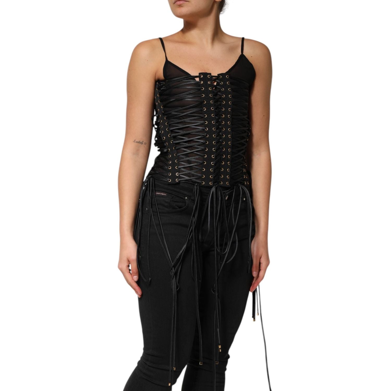 Front view with bag zipped and handles upright.