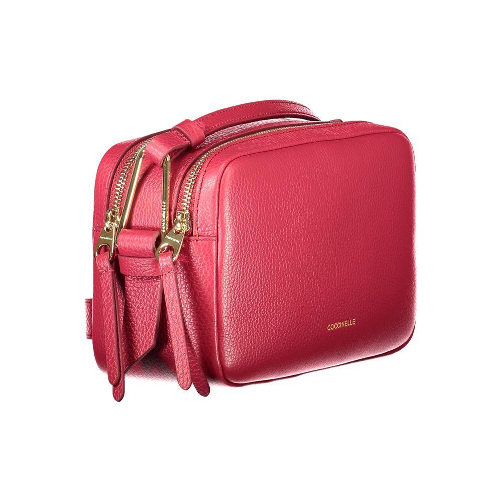 Front view with bag zipped and handles upright.