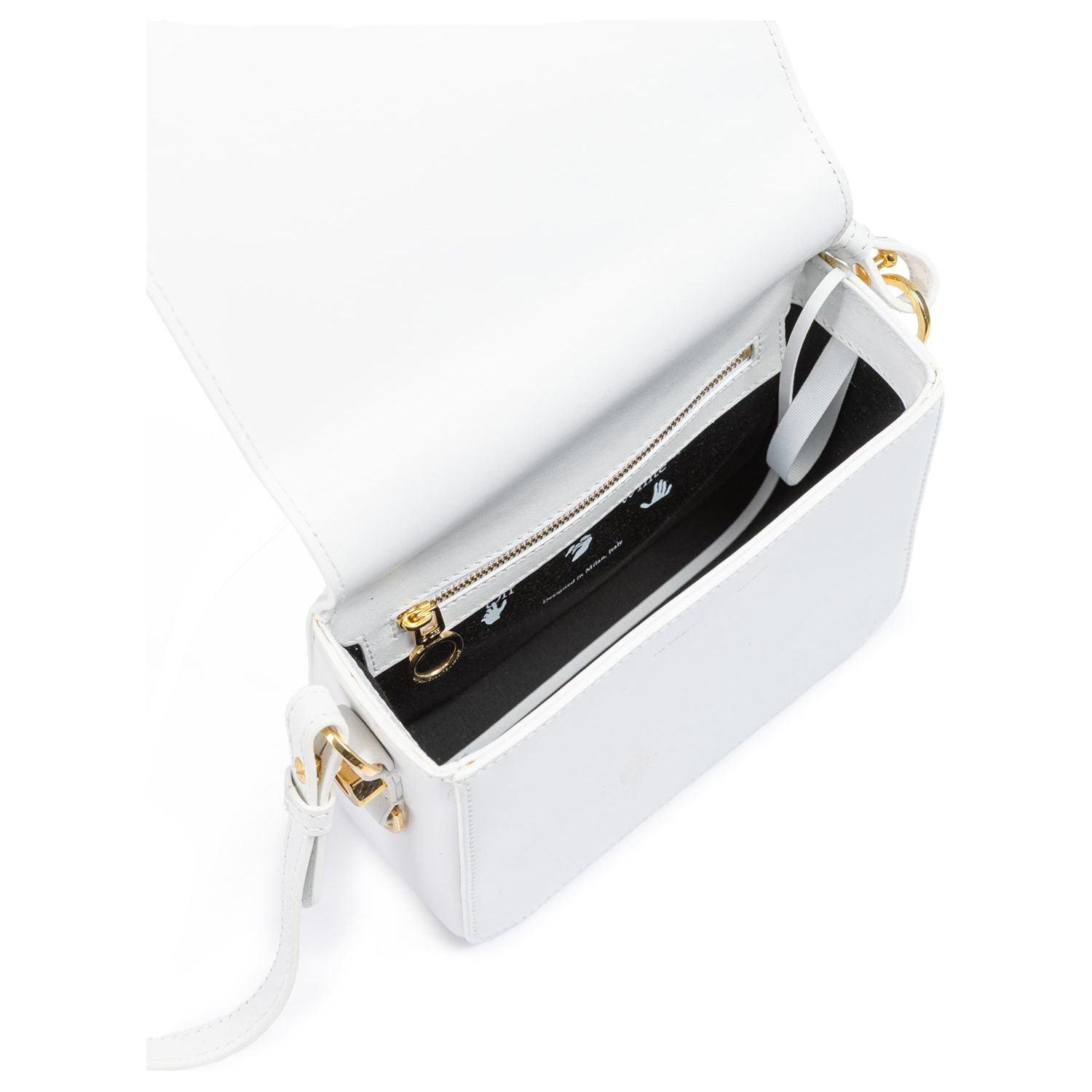 Front view with bag zipped and handles upright.