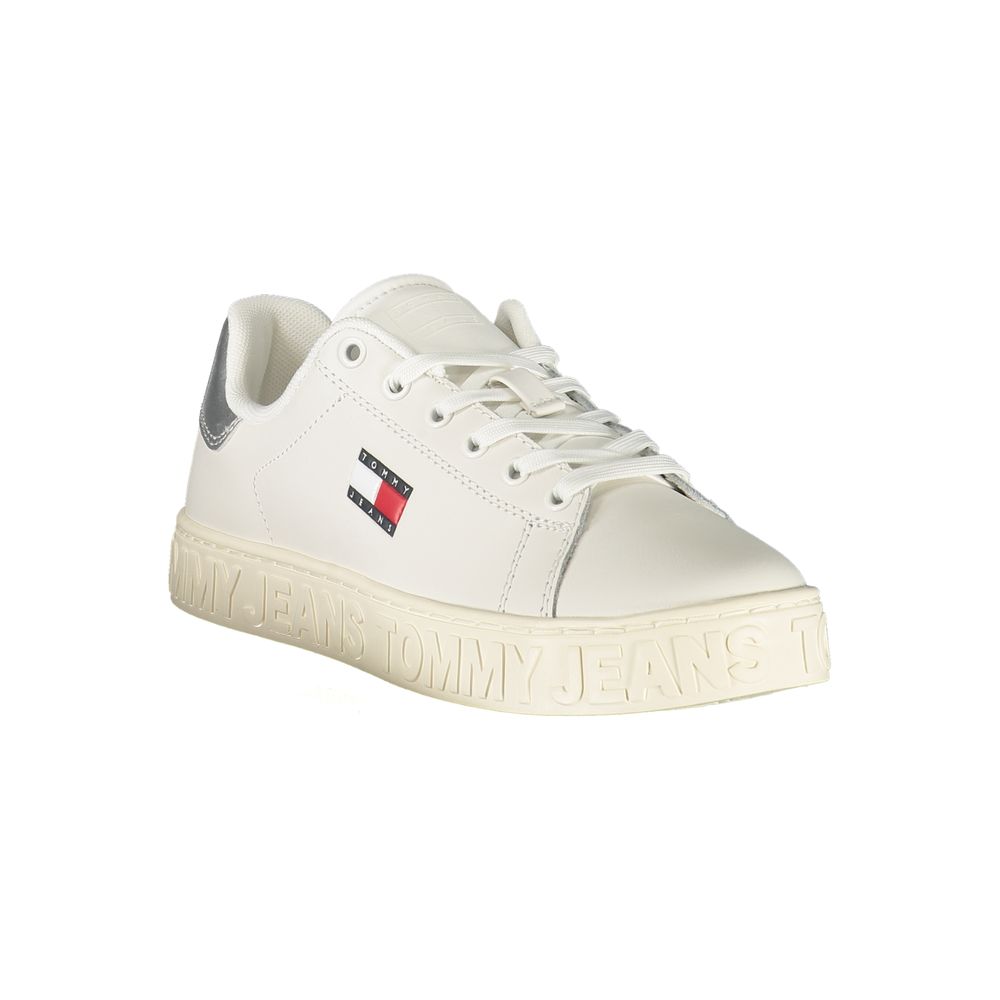 Tommy Hilfiger White Leather Women Sneaker with silver accents and Tommy logo, in a stylish and comfortable design.