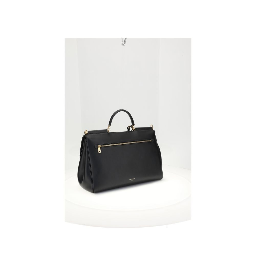 Front view with bag zipped and handles upright.