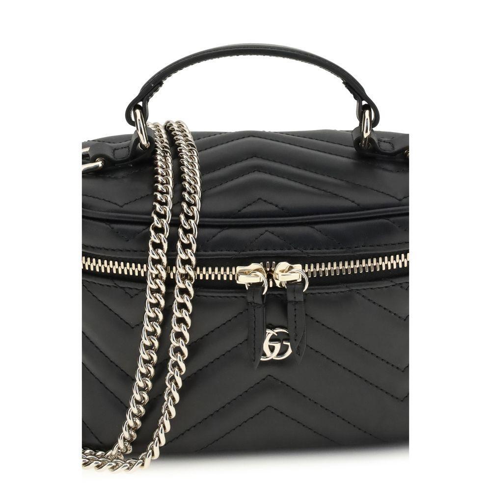 Front view with bag zipped and handles upright.