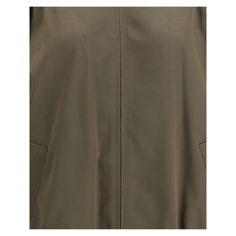 Front view with bag zipped and handles upright.