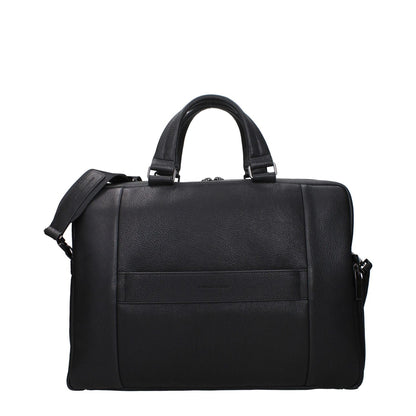 Piquadro Black Leather Business And Laptop Bag with adjustable and removable shoulder strap, featuring front and back logos, vintage style