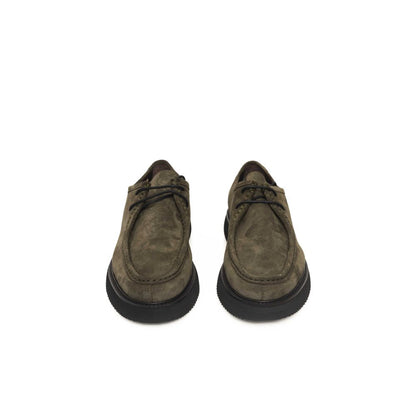 Cerruti 1881 Green Calfskin Men Derby Shoe with rubber sole showcasing elegance and modern craftsmanship.