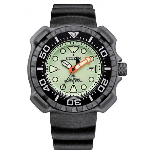 CITIZEN MOD. PROMASTER DIVER'S watch with luminous dial and black strap, displaying 200m water resistance.
