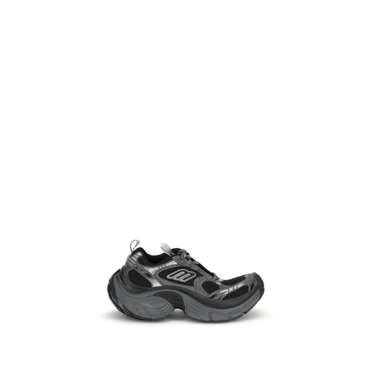 Balenciaga 6xL Sneakers with distressed effect, mesh, polyurethane, polyester, Balenciaga logo, 3B rubber motif, sporty B logo.