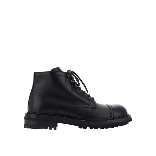 Dolce & Gabbana Black Calfskin Lace-Up Boots featuring leather composition and round toe for men