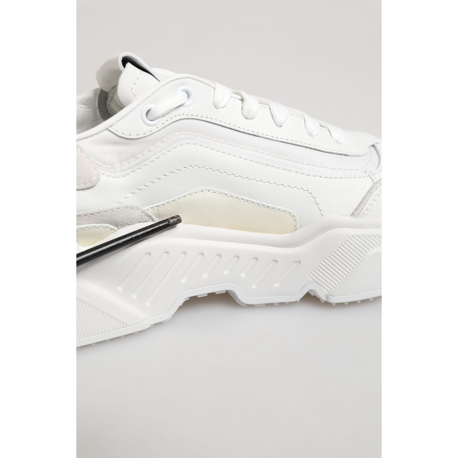 Dolce & Gabbana White Daymaster Low Top Mens Sneakers Shoes