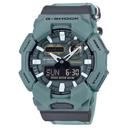 CASIO G-SHOCK Mod. NEW RUGGED BASIC Digital 10-Year Battery wristwatch with water resistance and quartz movement.