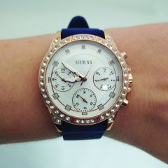 GUESS Mod. GW0222L2 ladies quartz watch with silver 925° finish, analog display, 3 ATM water resistance, 39 mm mineral case.