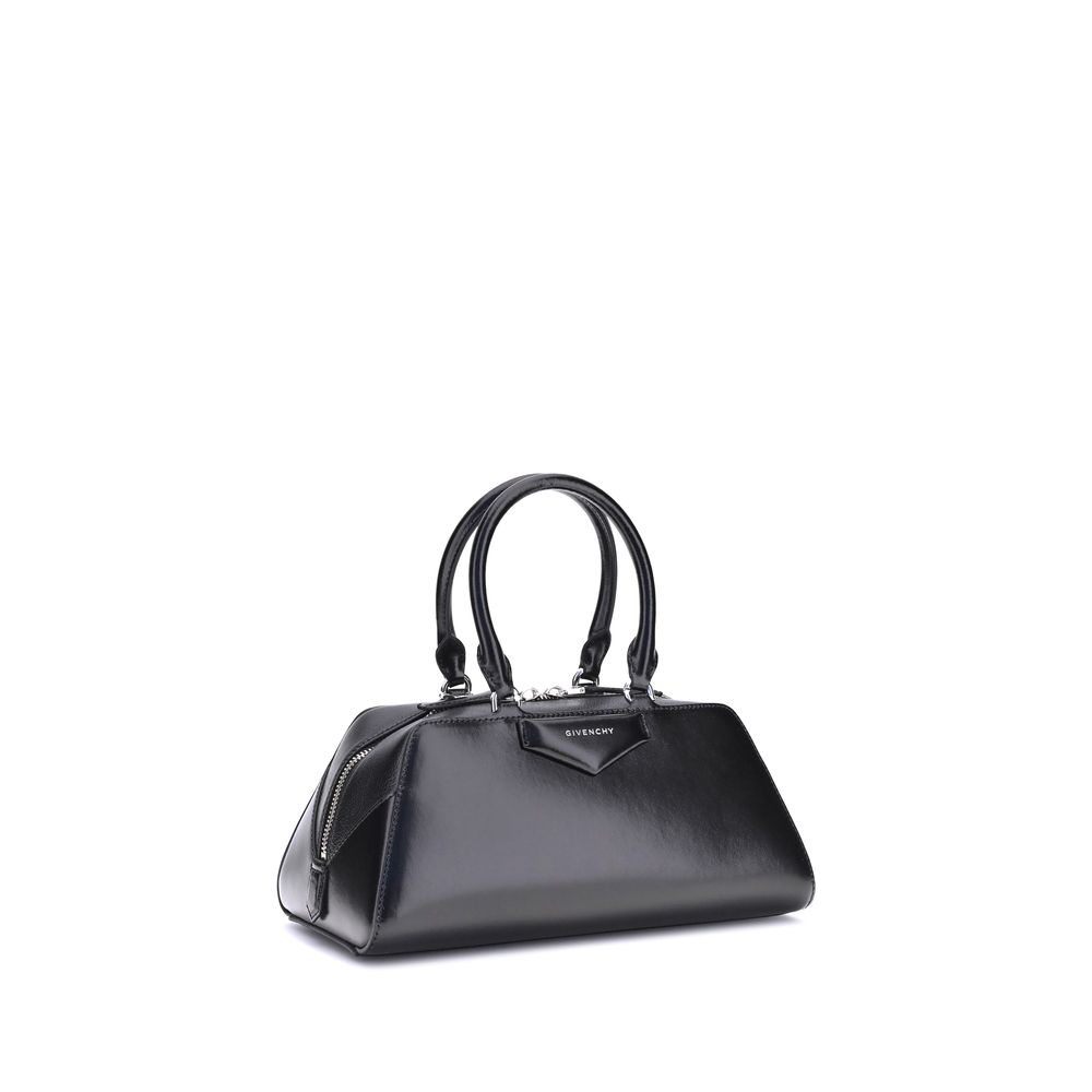 Front view with bag zipped and handles upright.