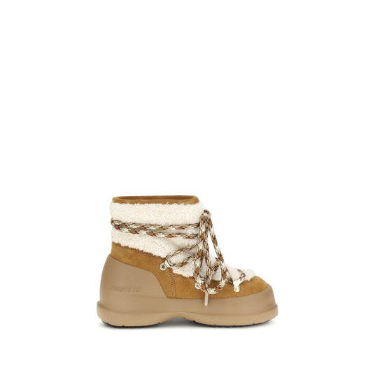 Moon Boot Beige Leather Ankle Boots with shearling, black metal eyelets, non-slip rubber tread, and crossover laces. AW25 collection.