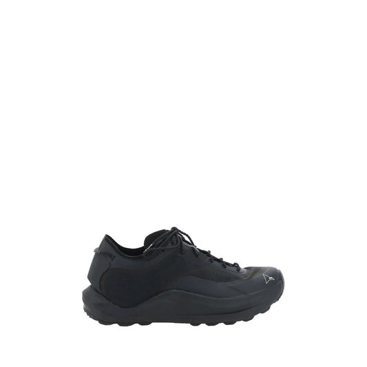 ROA Black Rubber Athletic Sneakers with Vibram lugged outsole for durability and grip, featuring reinforced toe and tubular laces.