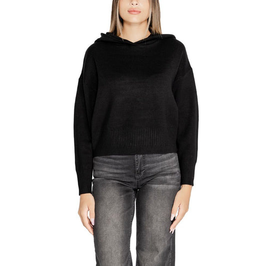 Vero Moda Black Viscose Sportswear hooded sweater for women, featuring casual contemporary style and comfortable fit.